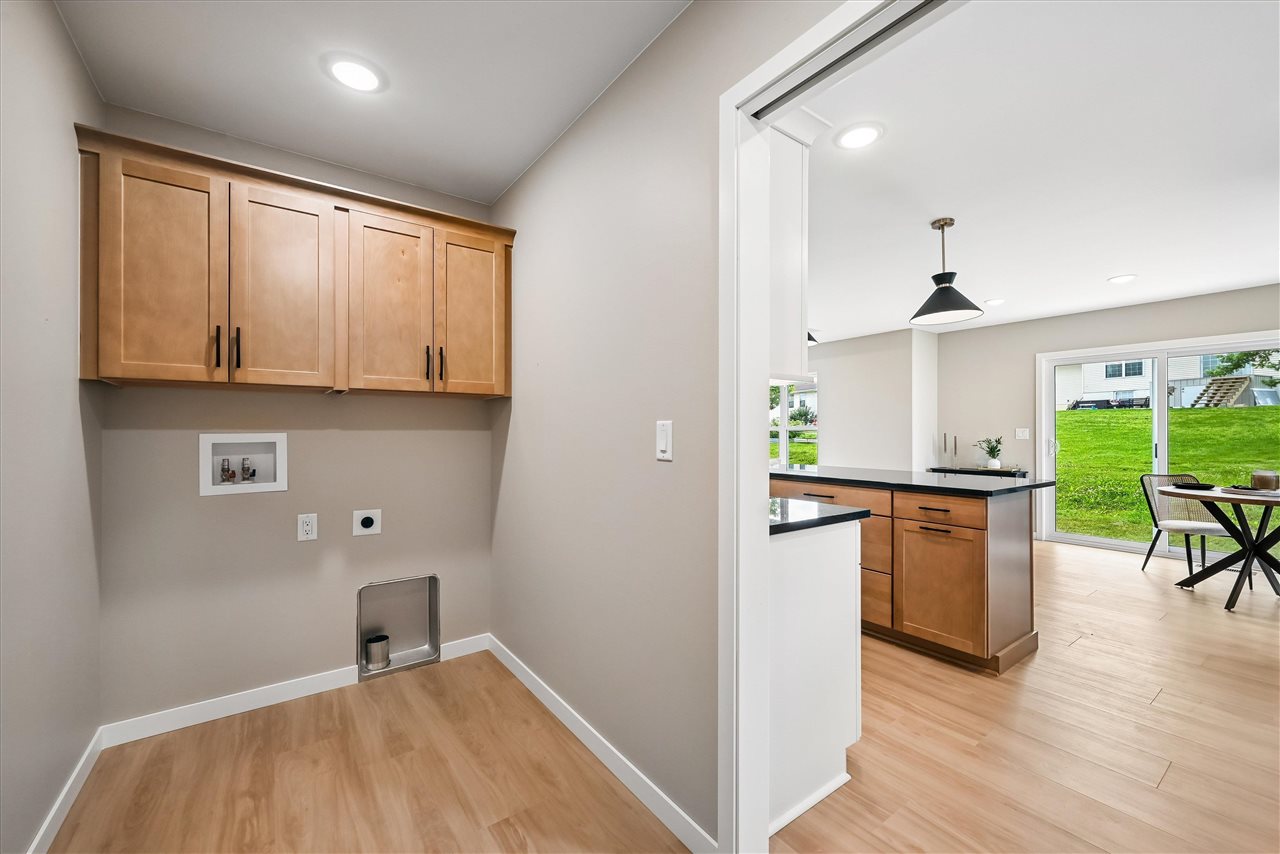 104 5th Ave Court Coggon IA 52218