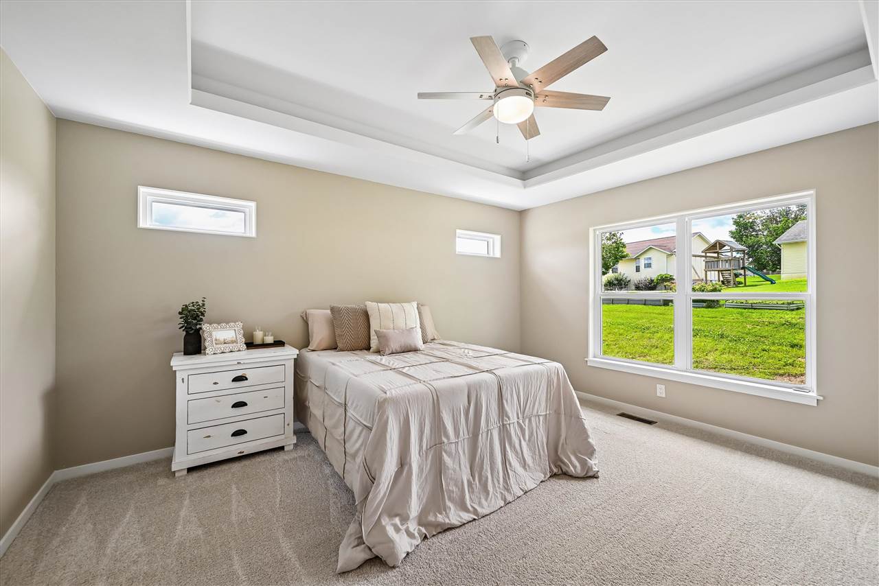 104 5th Ave Court Coggon IA 52218