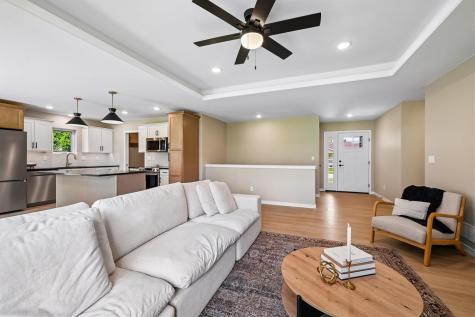 104 5th Ave Court Coggon IA 52218