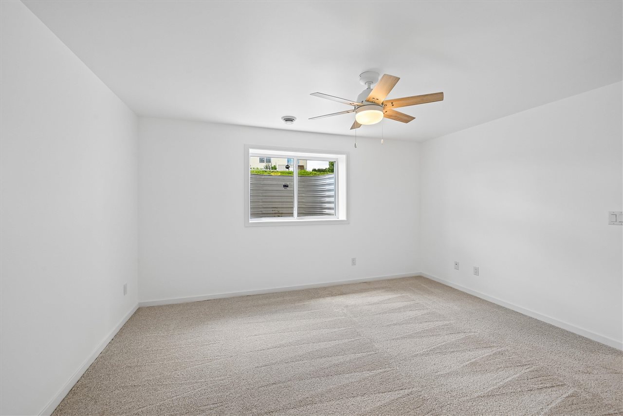 104 5th Ave Court Coggon IA 52218