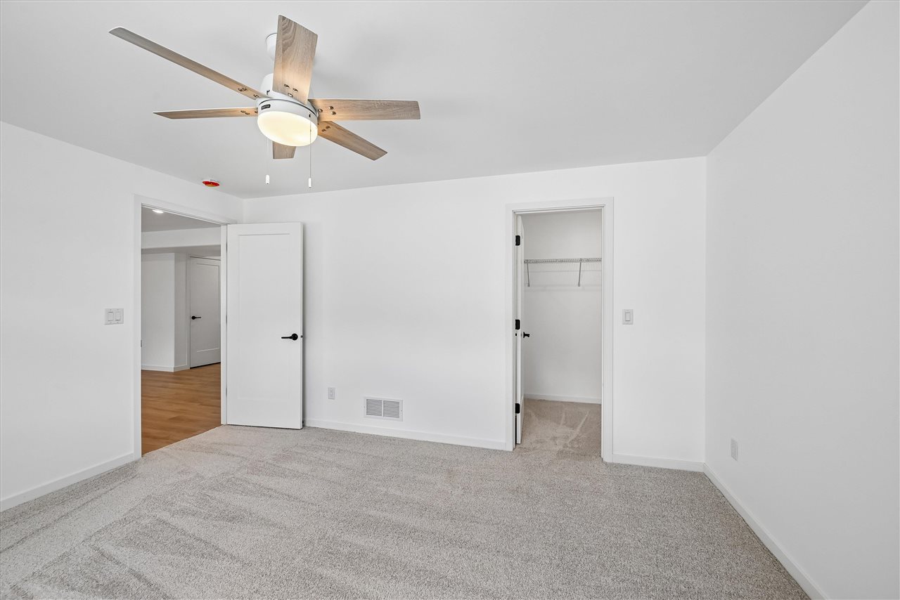 104 5th Ave Court Coggon IA 52218