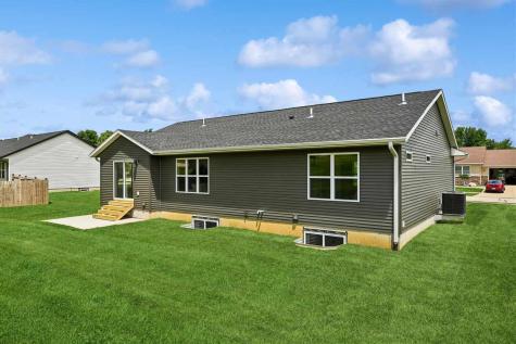 104 5th Ave Court Coggon IA 52218