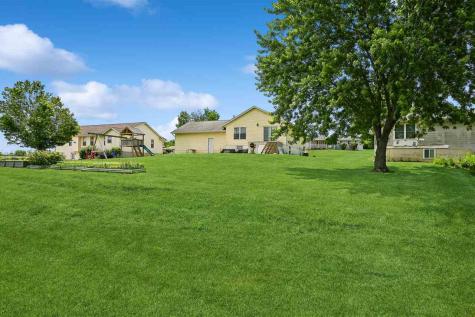 104 5th Ave Court Coggon IA 52218