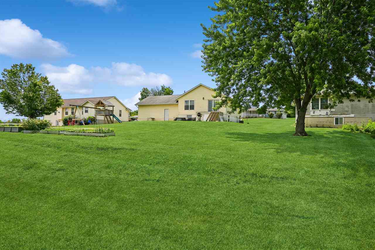 104 5th Ave Court Coggon IA 52218