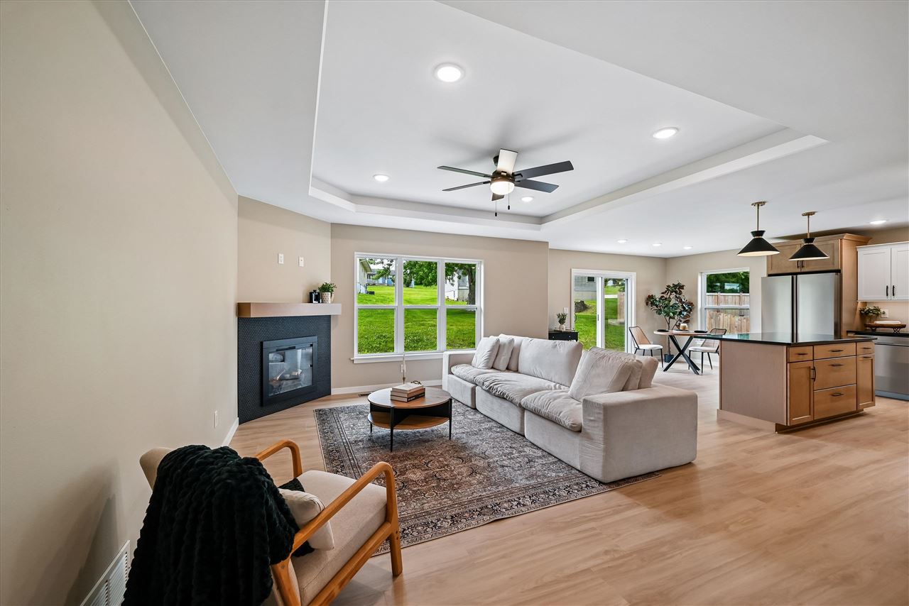 104 5th Ave Court Coggon IA 52218
