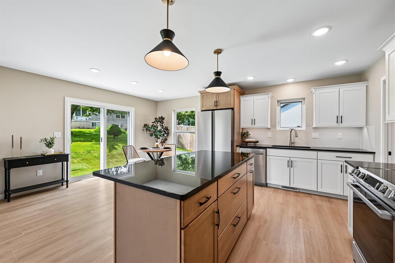 104 5th Ave Court Coggon IA 52218