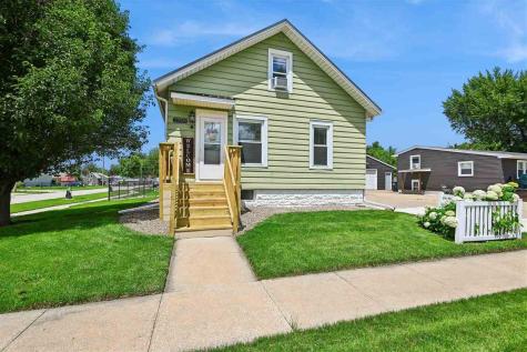 2700 3rd Avenue Marion IA 52302