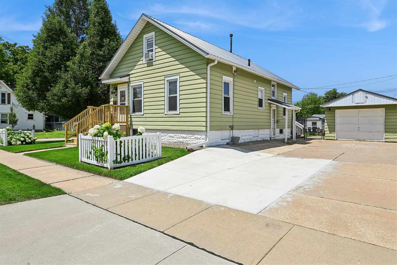 2700 3rd Avenue Marion IA 52302