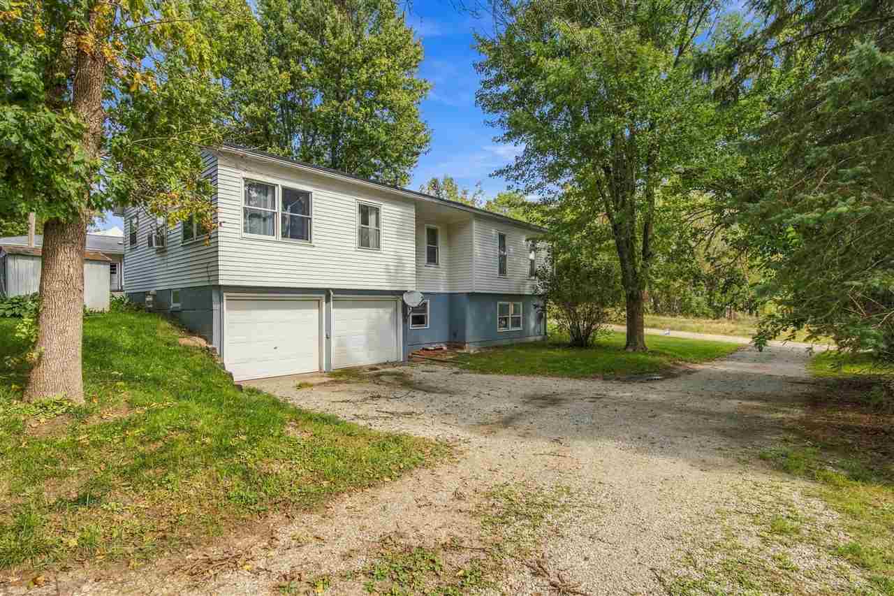 120 N Knisel Street Riverside IA 52327