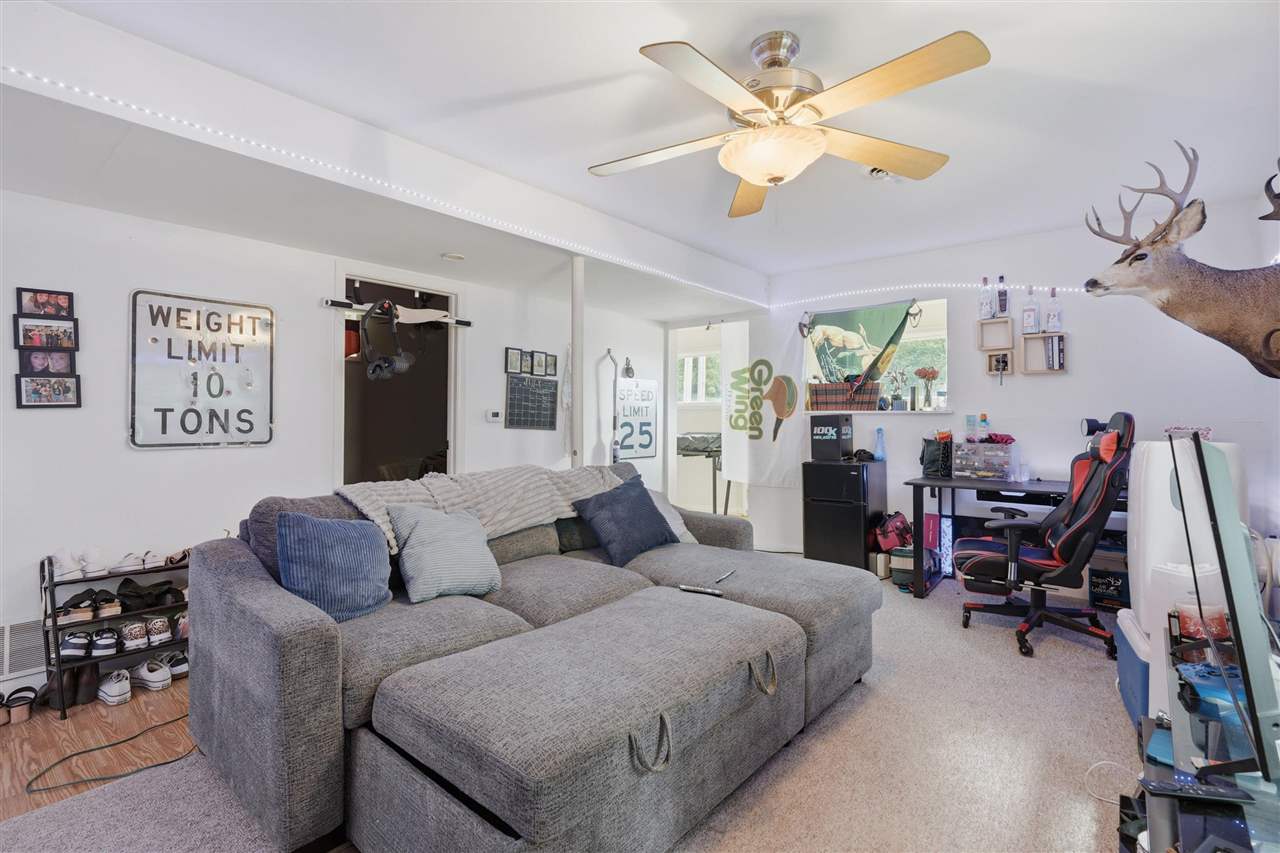 120 N Knisel Street Riverside IA 52327