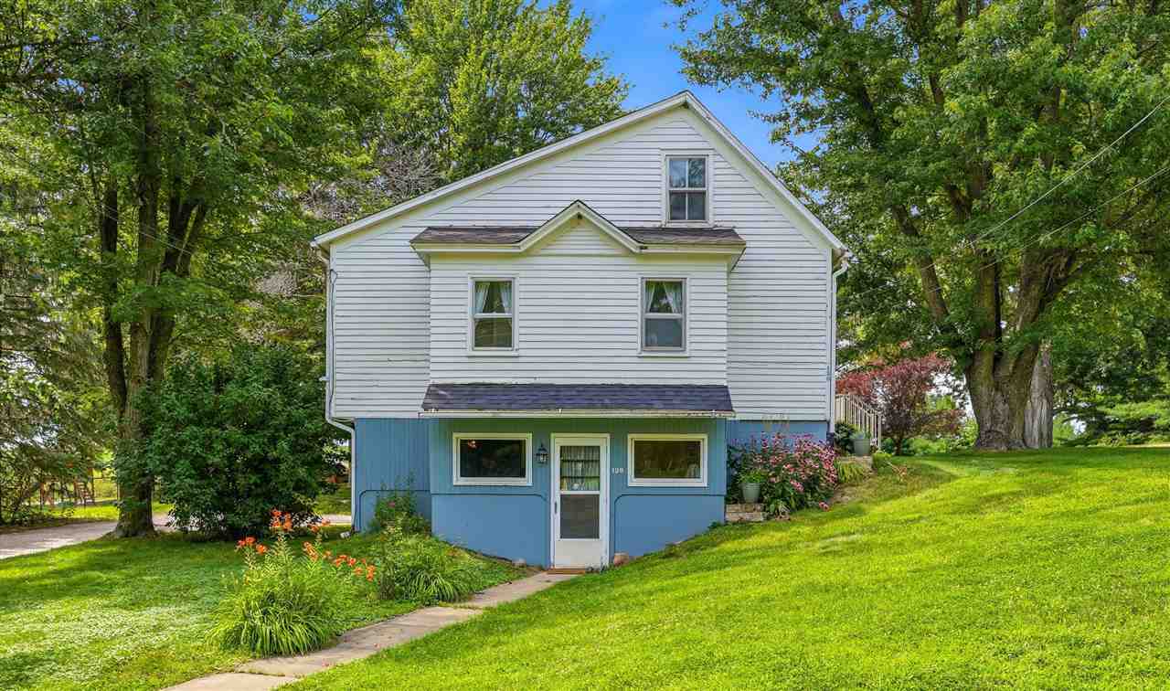 120 N Knisel Street Riverside IA 52327