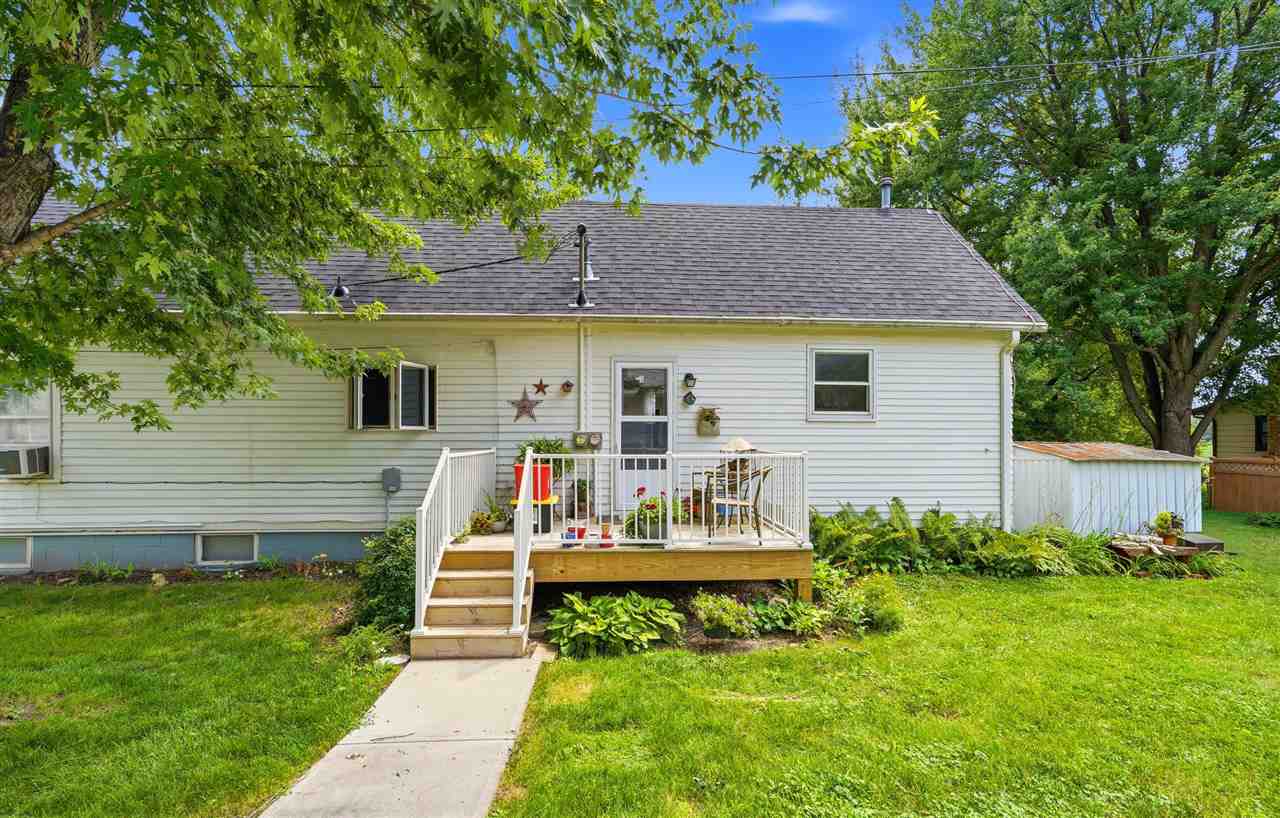 120 N Knisel Street Riverside IA 52327