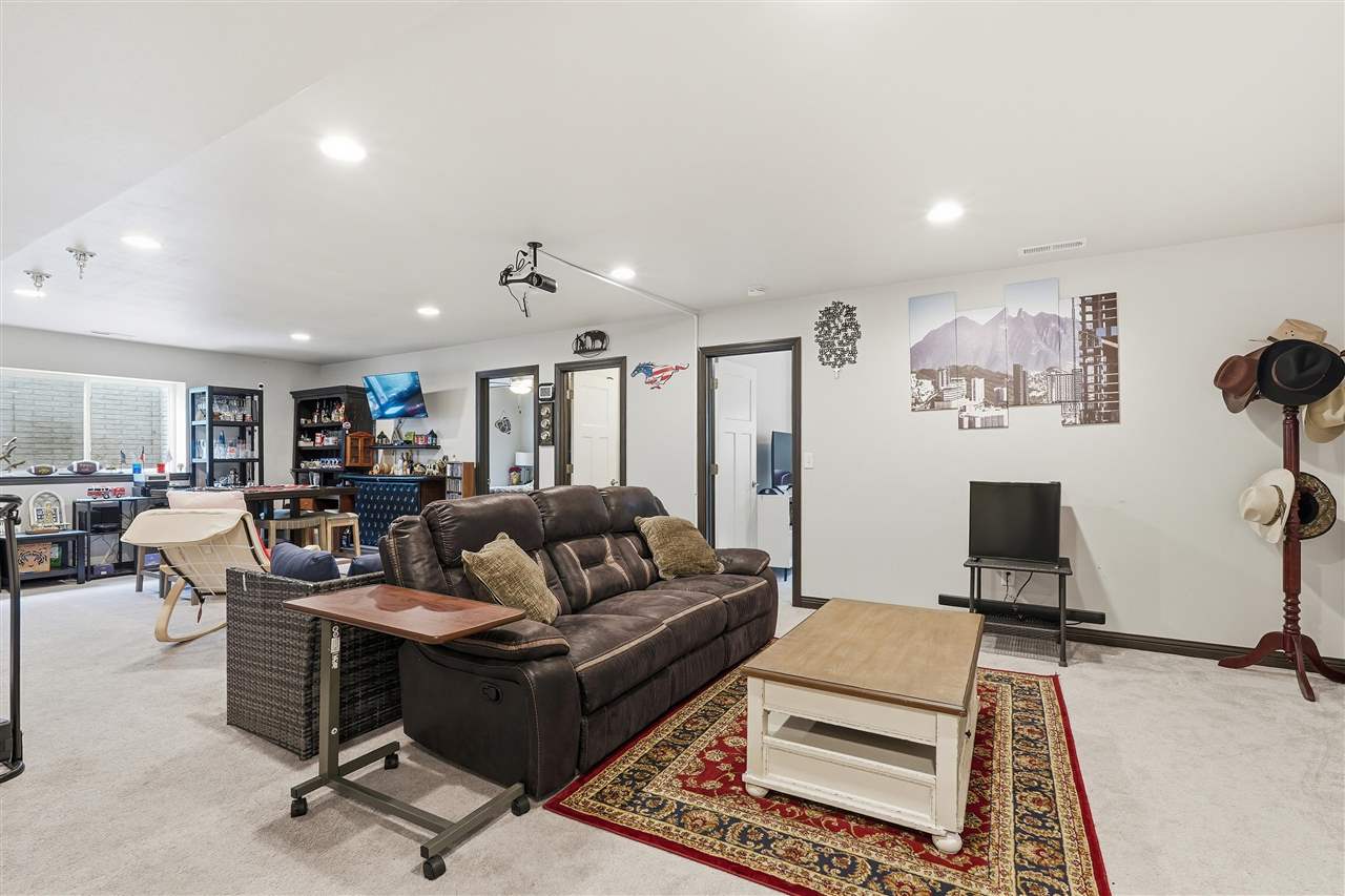 242 Elderberry Street Tiffin IA 52340