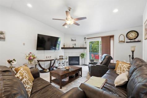 242 Elderberry Street Tiffin IA 52340