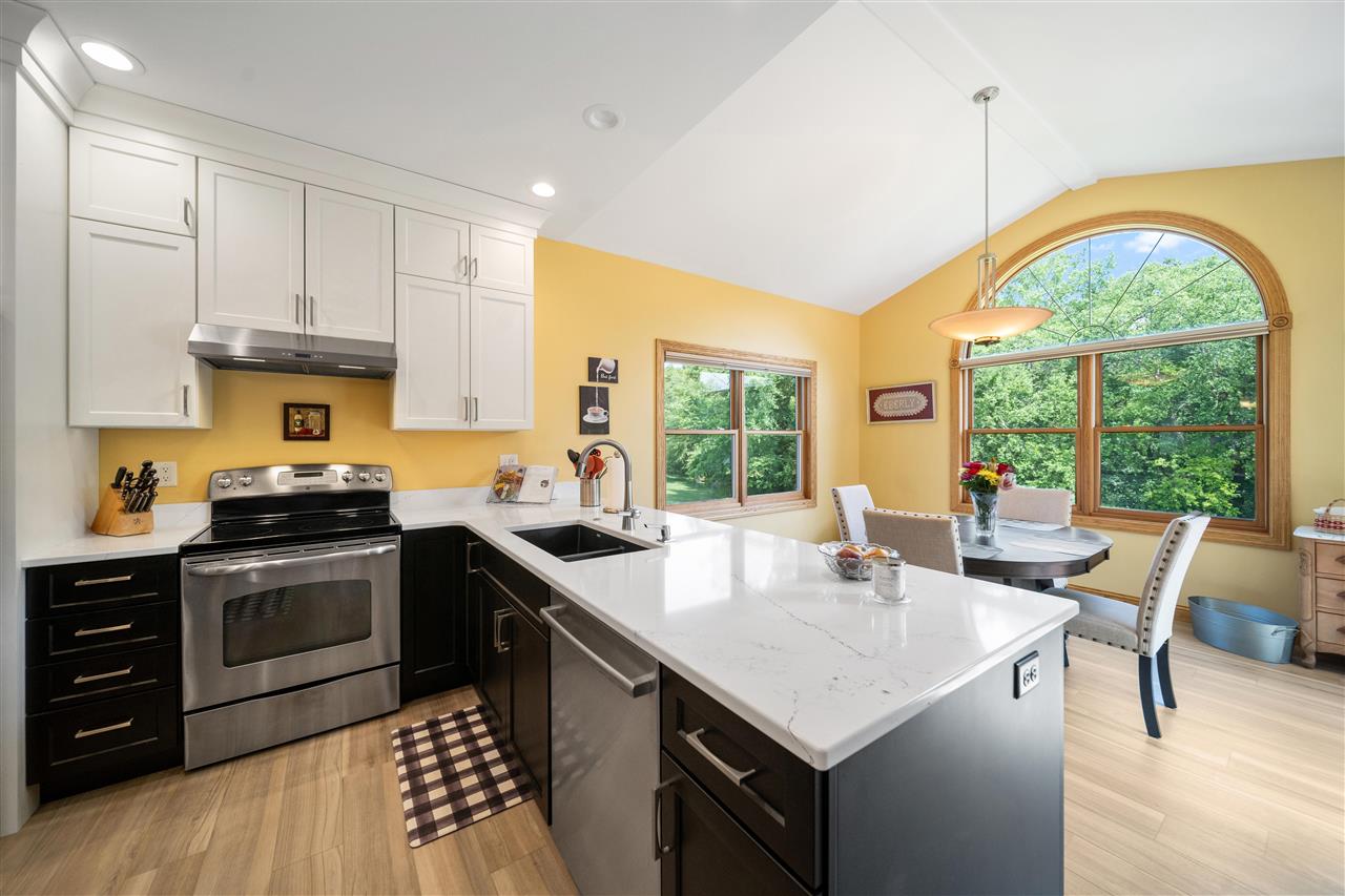 2221 Brown Deer Road Coralville IA 52241