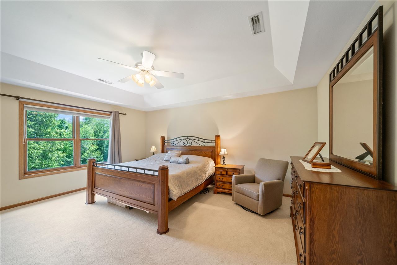 2221 Brown Deer Road Coralville IA 52241