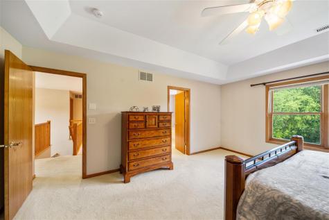 2221 Brown Deer Road Coralville IA 52241