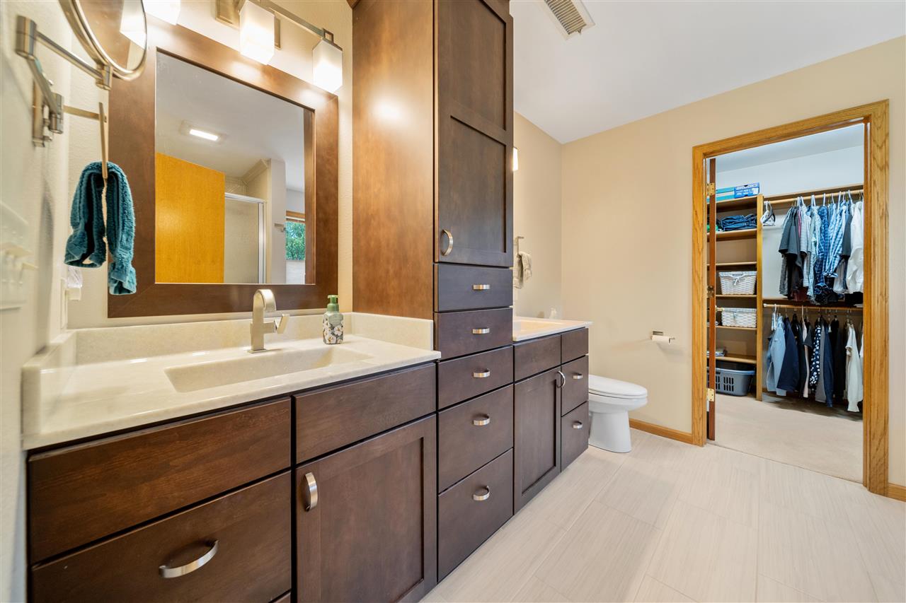 2221 Brown Deer Road Coralville IA 52241