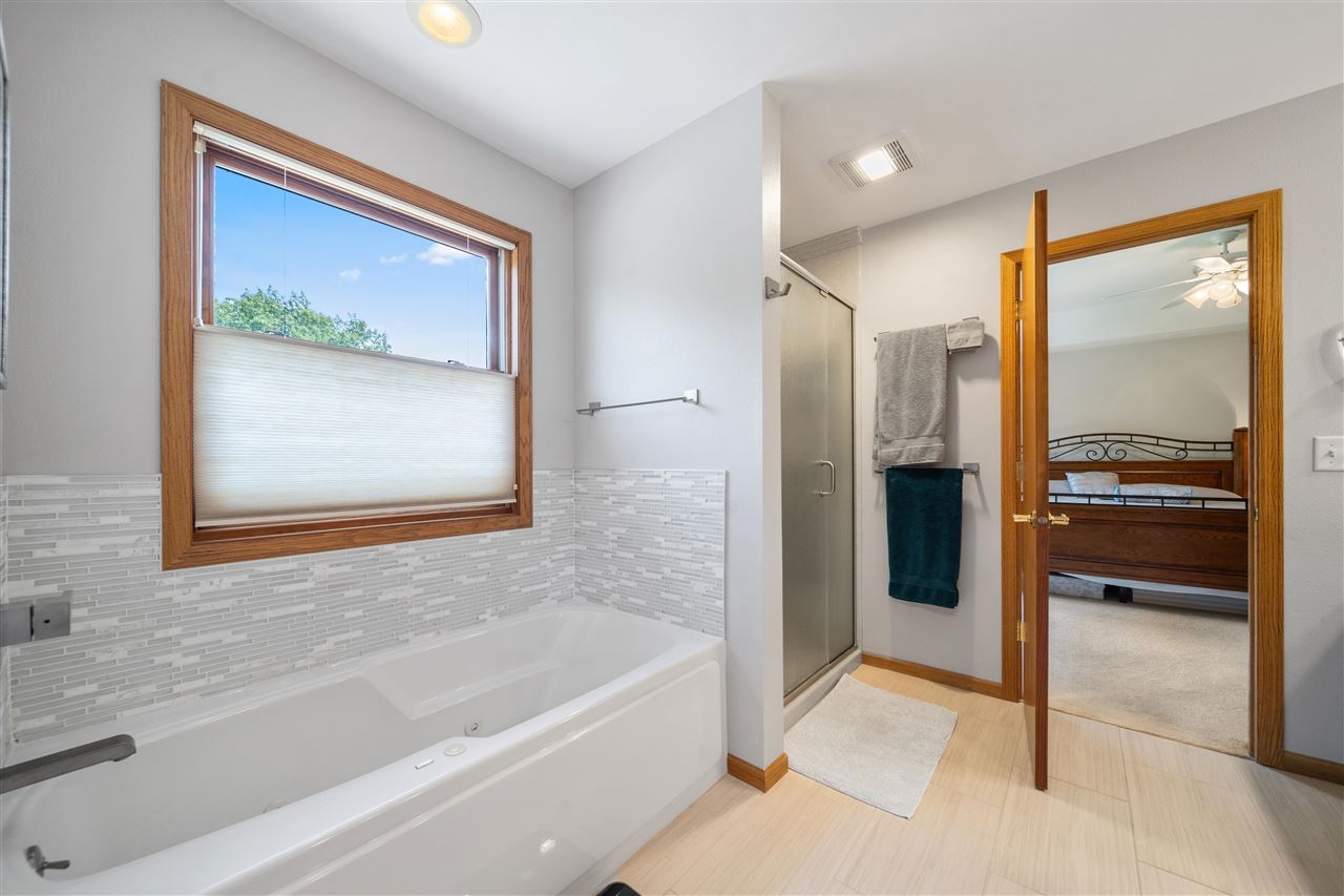 2221 Brown Deer Road Coralville IA 52241