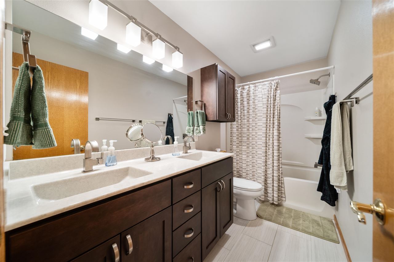2221 Brown Deer Road Coralville IA 52241