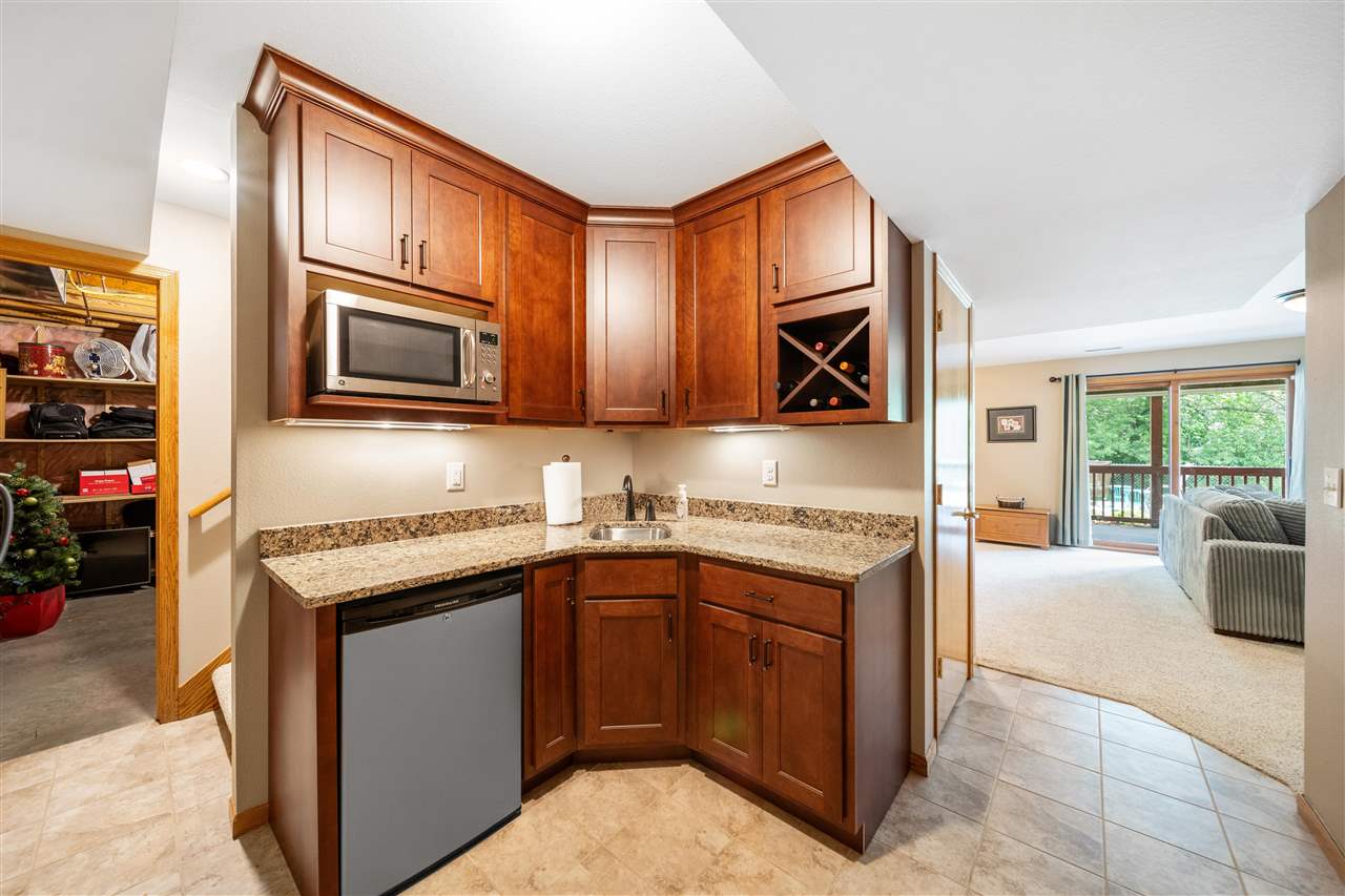 2221 Brown Deer Road Coralville IA 52241