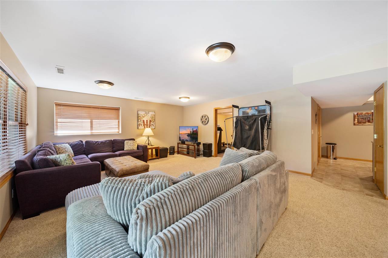 2221 Brown Deer Road Coralville IA 52241