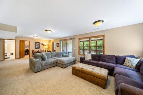 2221 Brown Deer Road Coralville IA 52241