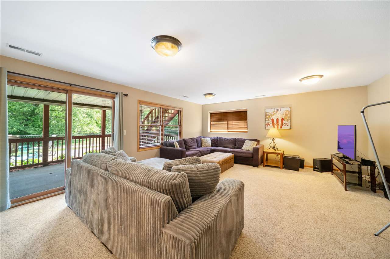 2221 Brown Deer Road Coralville IA 52241