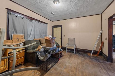 715 SW 1st Street Other IA 50525