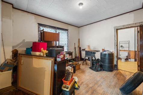 715 SW 1st Street Other IA 50525