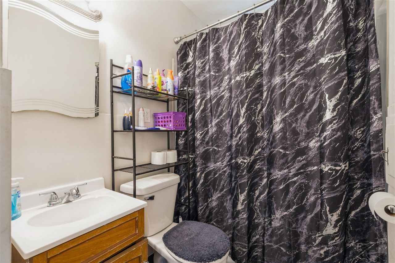 3718 C Avenue NE Cedar Rapids IA 52402