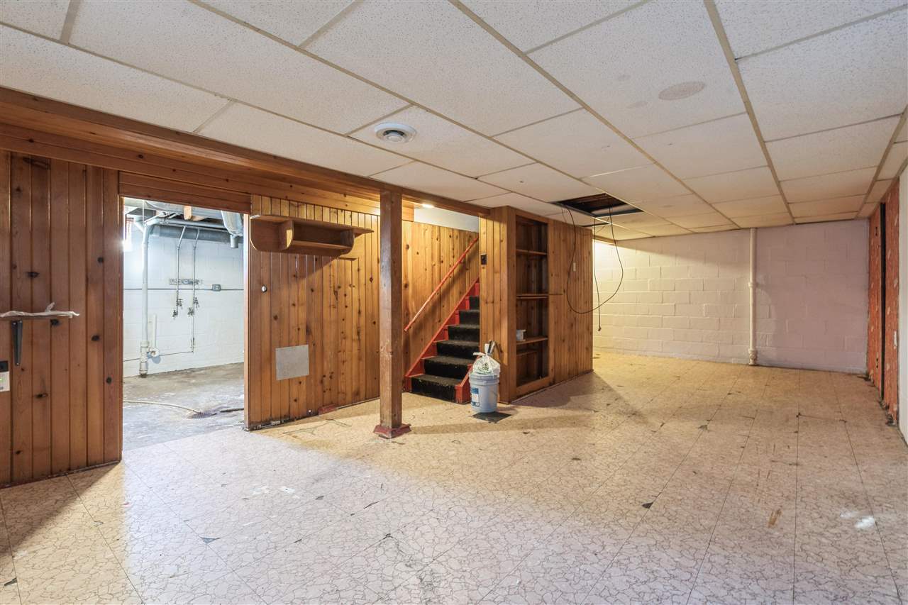 3718 C Avenue NE Cedar Rapids IA 52402