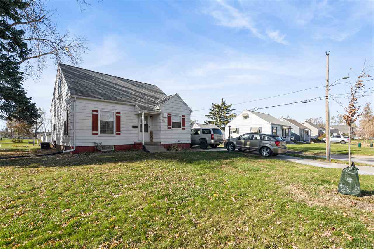3718 C Avenue NE Cedar Rapids IA 52402