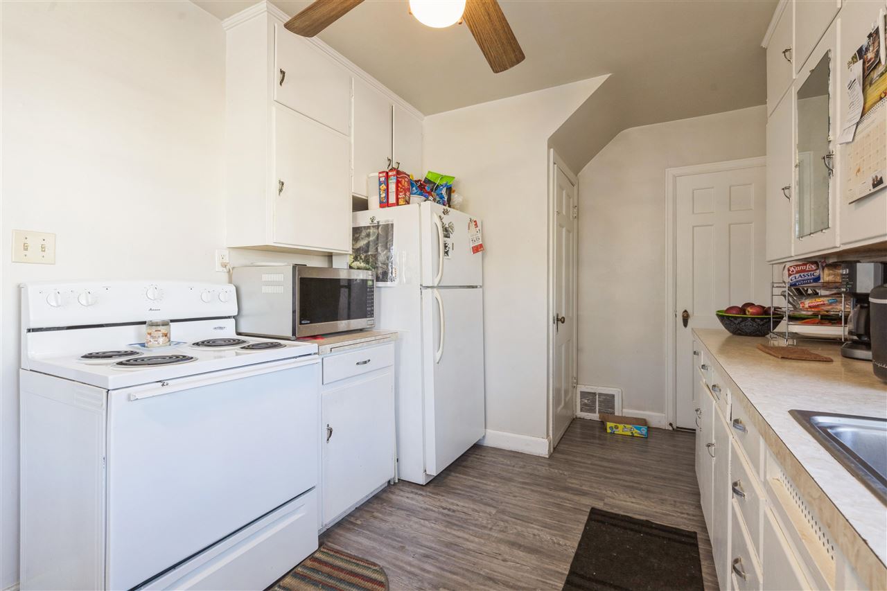 3718 C Avenue NE Cedar Rapids IA 52402