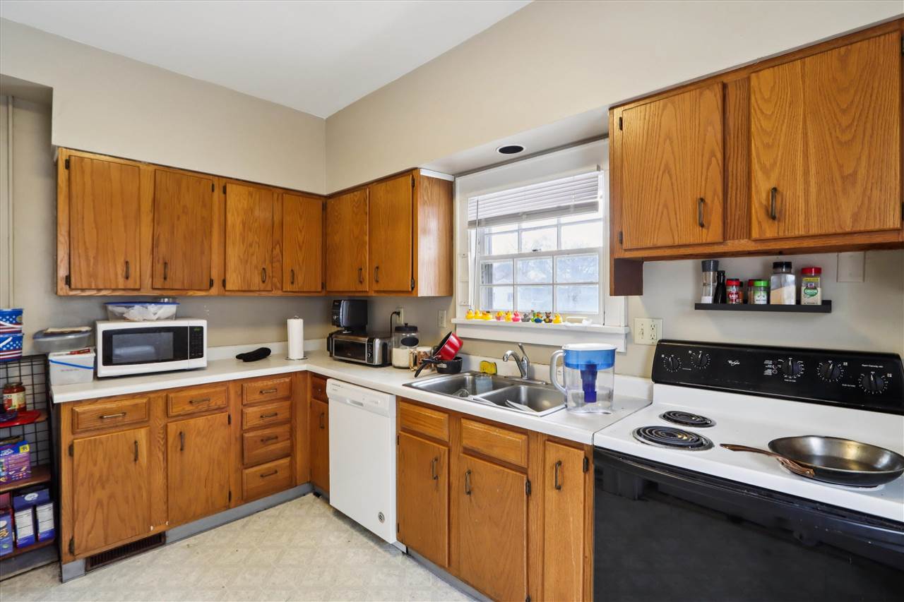 728 Bowery Street Iowa City IA 52240
