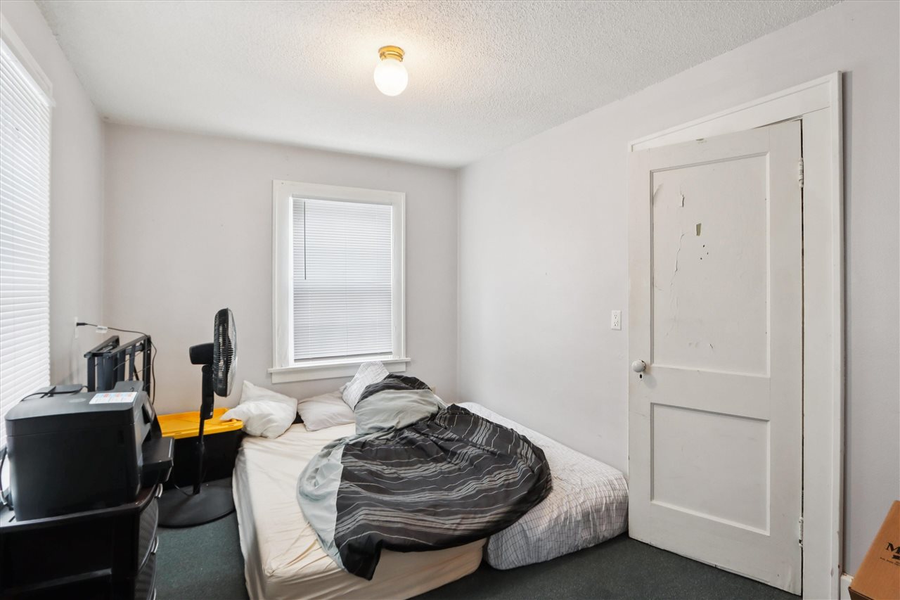 728 Bowery Street Iowa City IA 52240