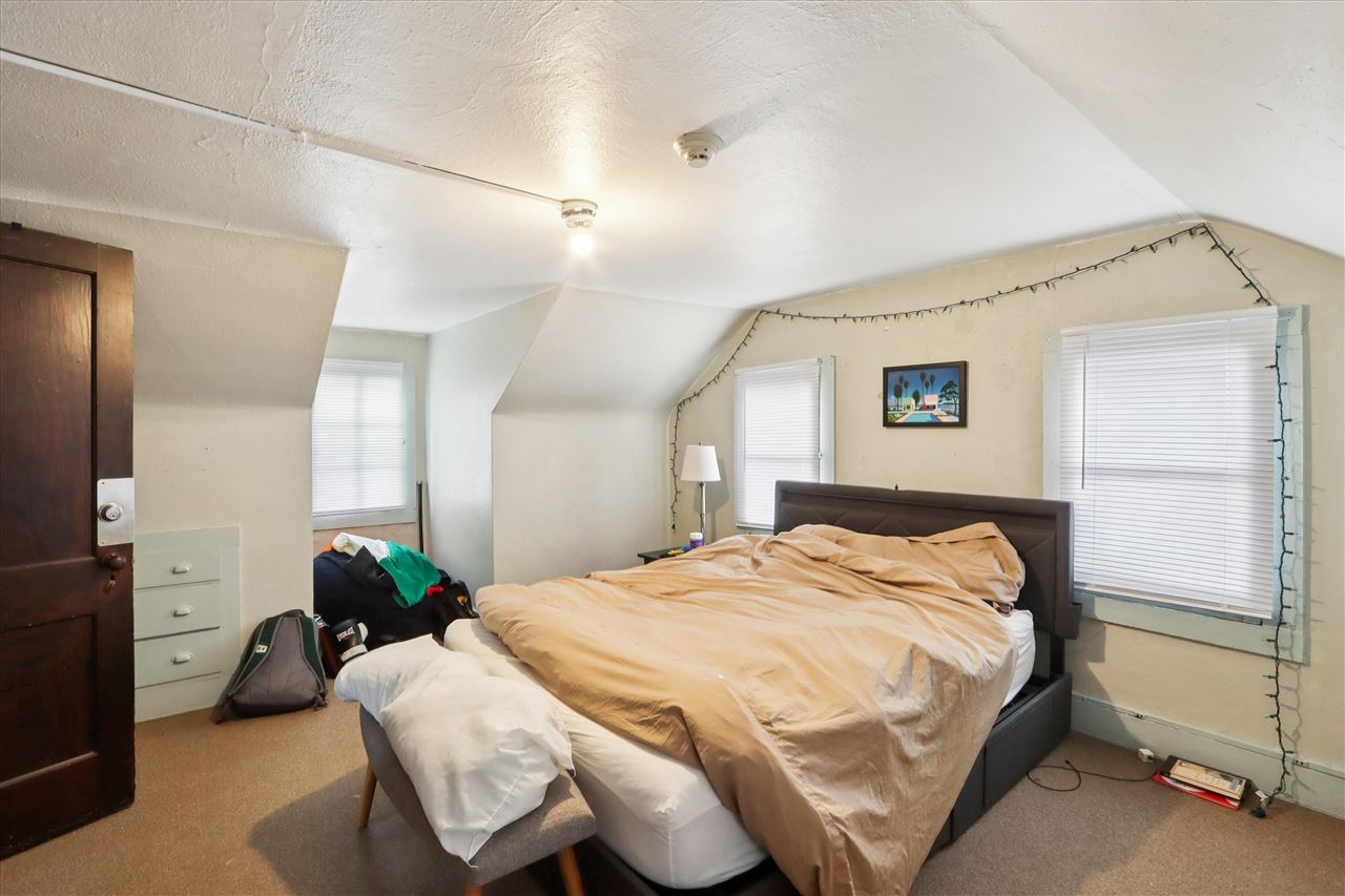 728 Bowery Street Iowa City IA 52240