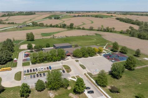 440 Galileo Drive Riverside IA 52327