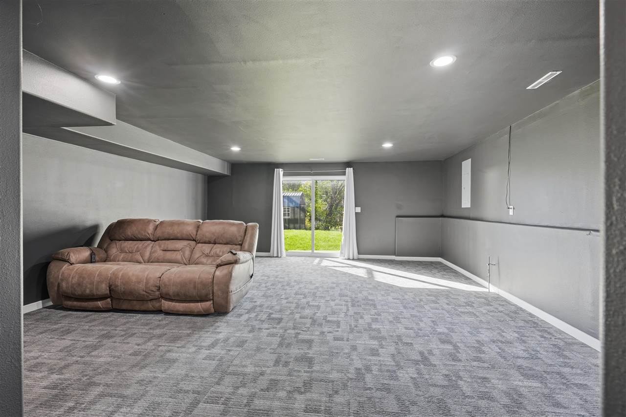 609 5th Street Wellman IA 52356