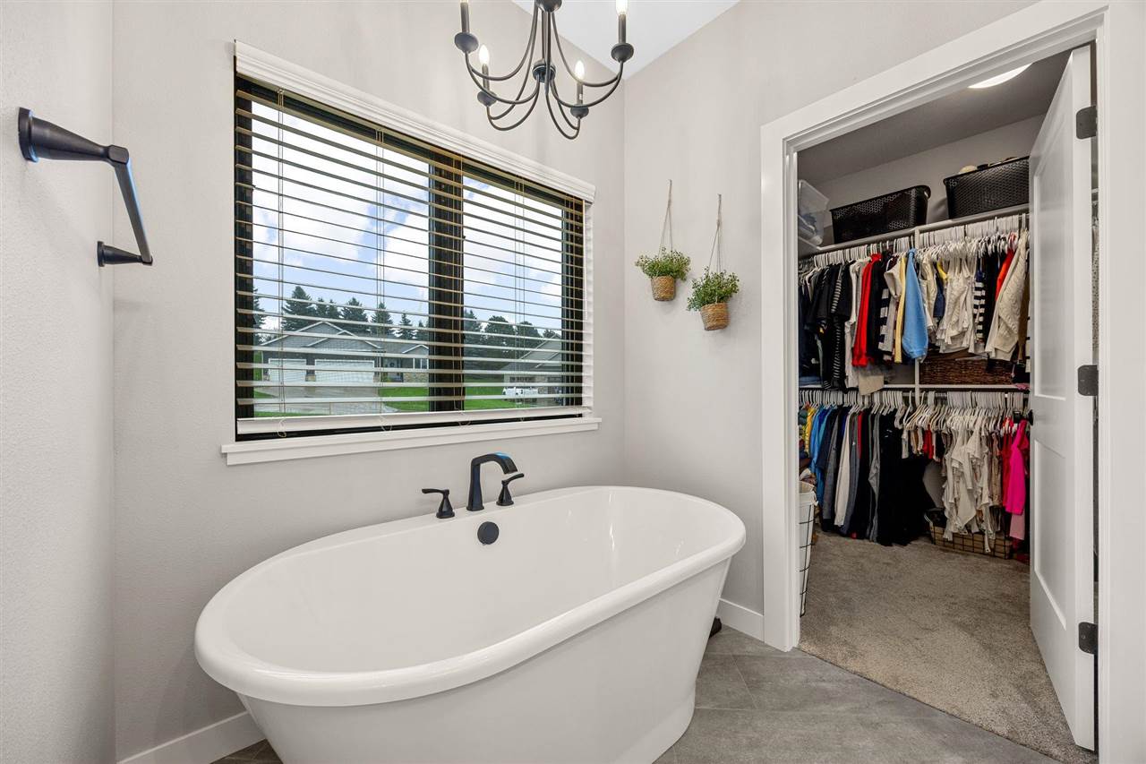 2908 Diamond Mil Circle Coralville IA 52241