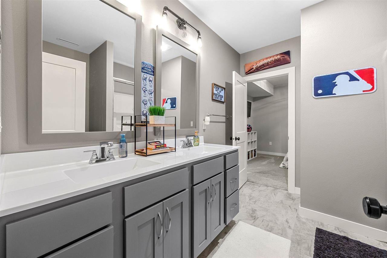 2908 Diamond Mil Circle Coralville IA 52241