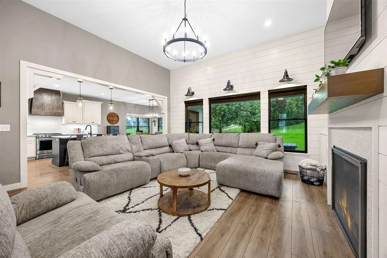 2908 Diamond Mil Circle Coralville IA 52241