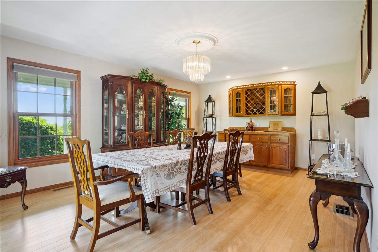 2545 F52 Trail Parnell IA 52325
