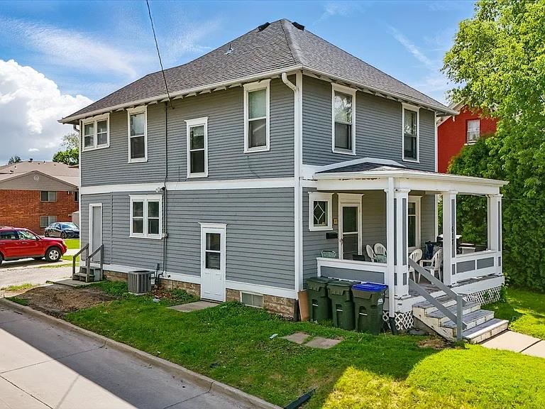 617 Bowery Street Iowa City IA 52240