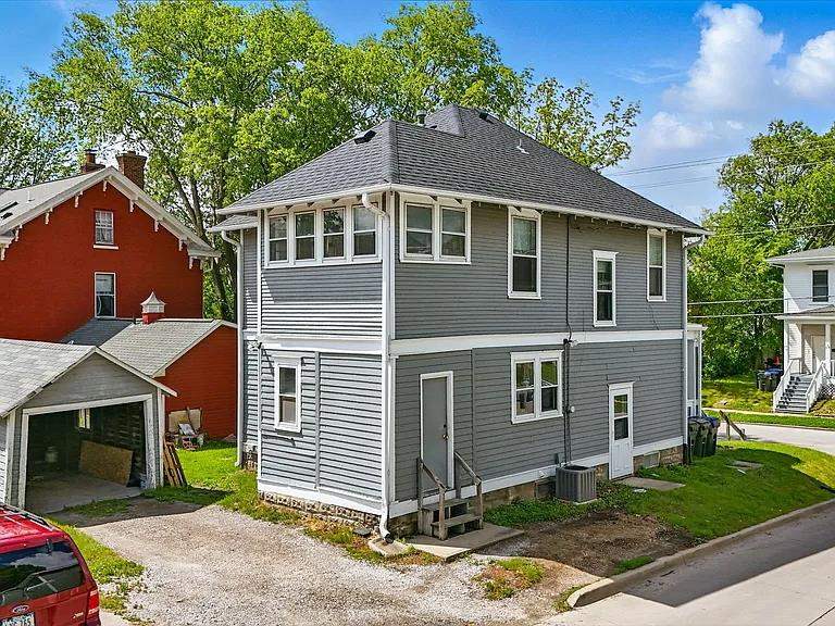 617 Bowery Street Iowa City IA 52240