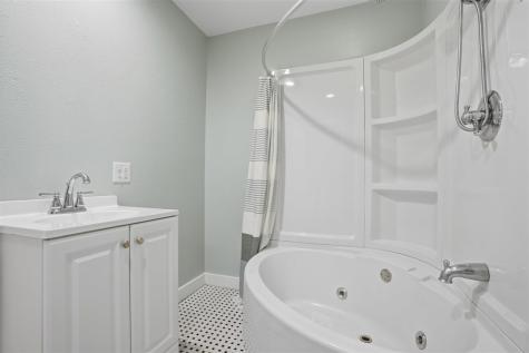 316 E 3rd Street Washington IA 52353