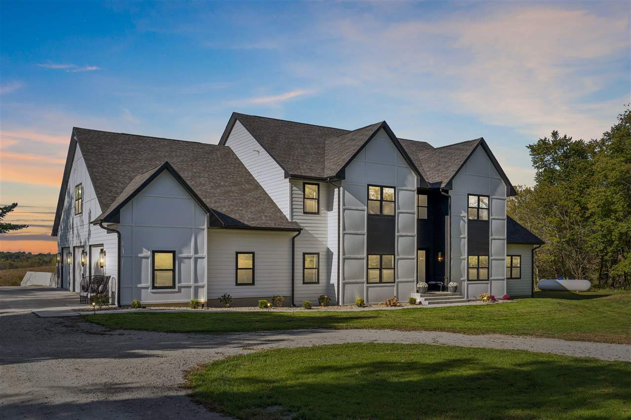 4764 Rapid Creek Road NE Iowa City IA 52245