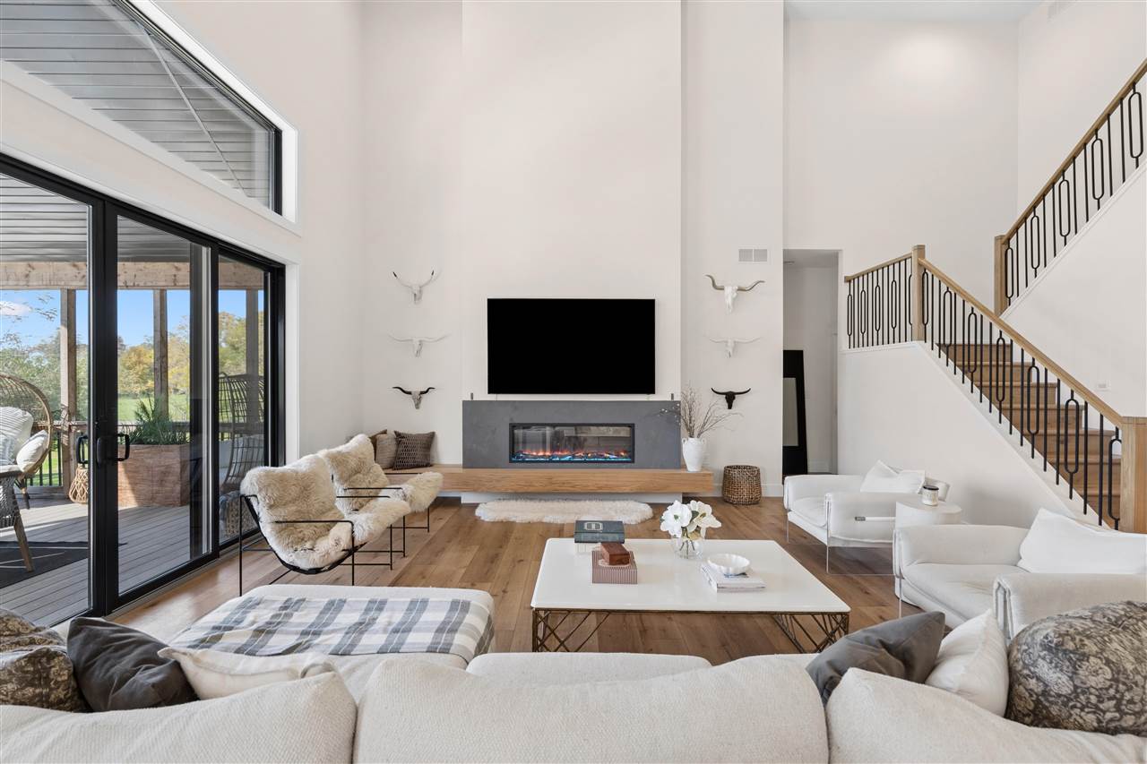 4764 Rapid Creek Road NE Iowa City IA 52245