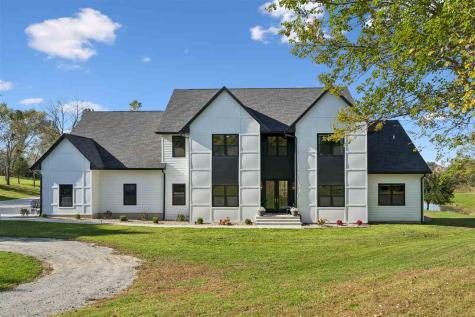 4764 Rapid Creek Road NE Iowa City IA 52245
