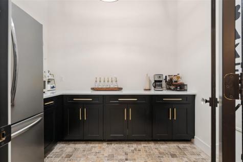 4764 Rapid Creek Road NE Iowa City IA 52245